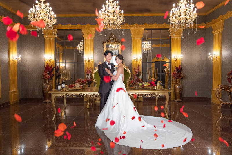 &rdquo;晩餐の部屋&rdquo;で華やかに