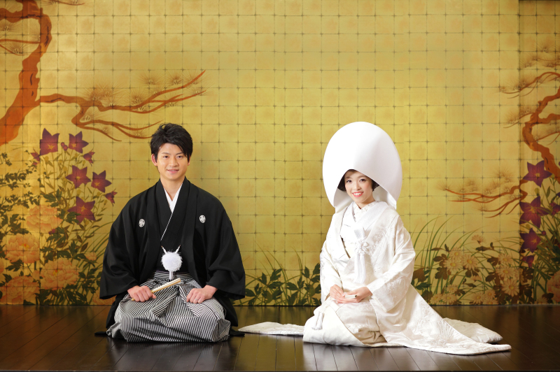 和室の金屏風でスタンダードに