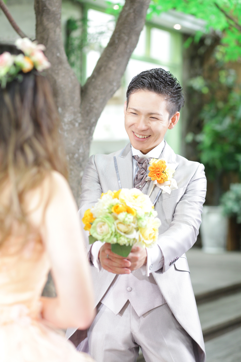 渡す時の彼の表情！