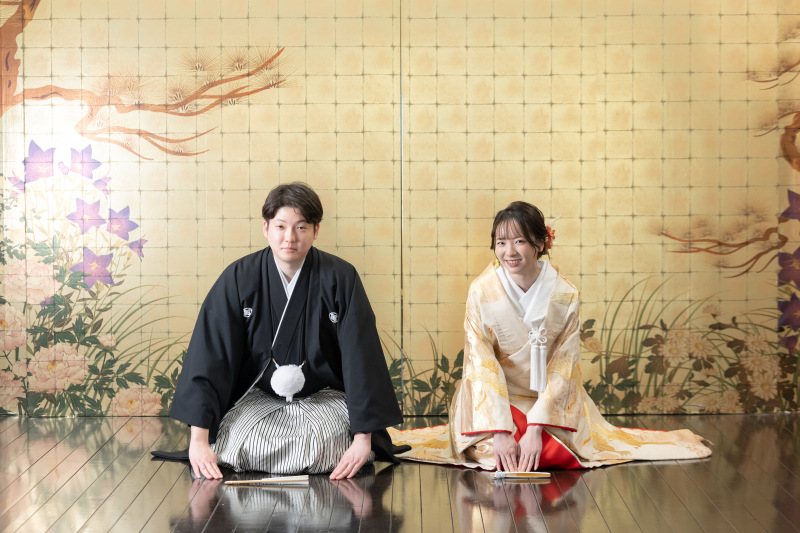 正座でお辞儀ポーズ