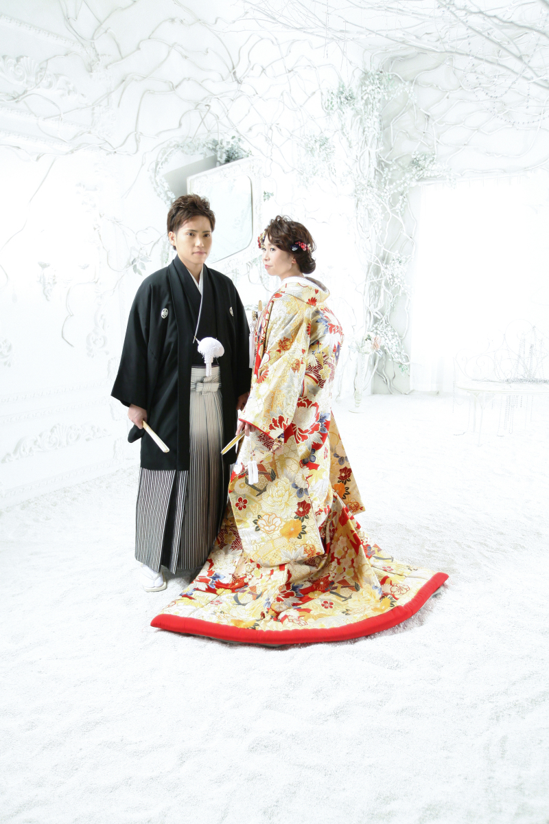 ゴールド基調の色打掛