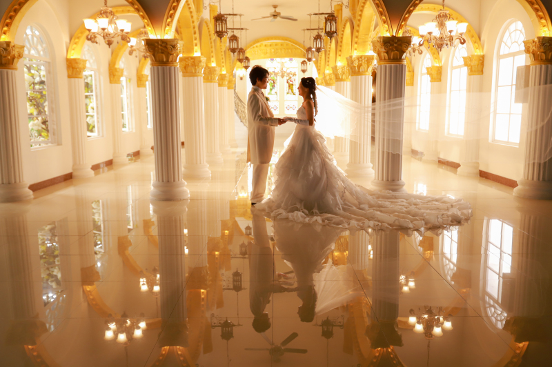 ウェディングドレスでチャペル撮影