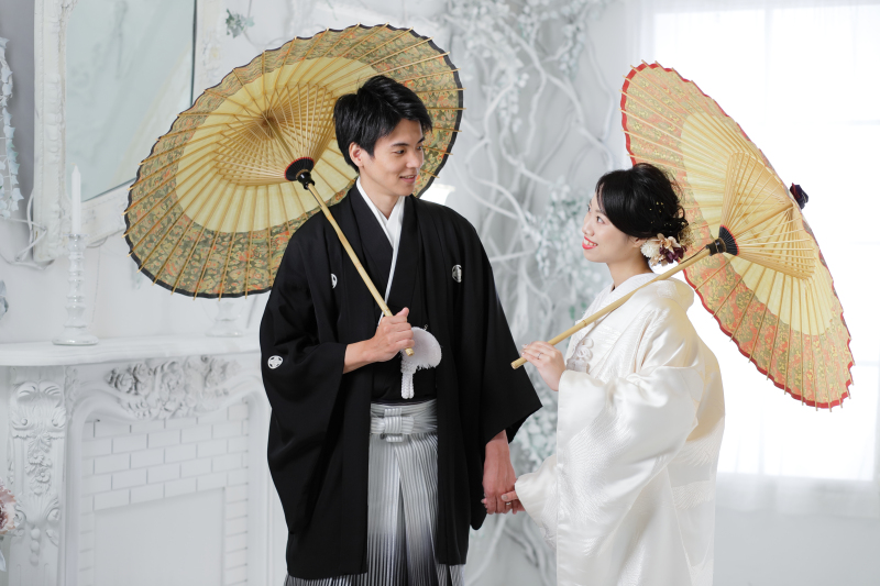 傘を持ってナチュラルに。