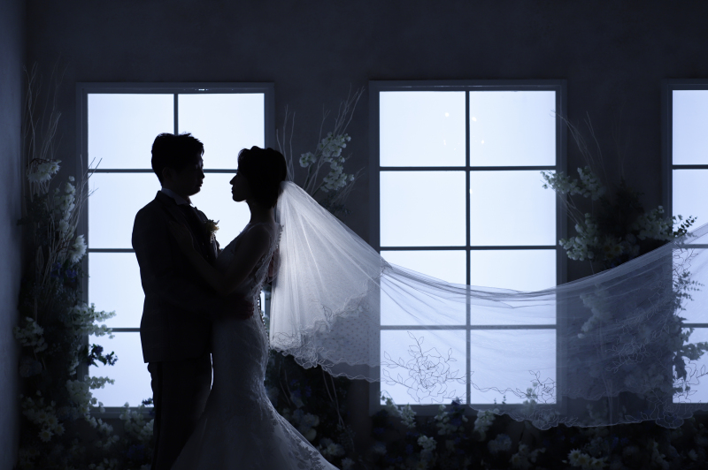 ベールをなびかせて。