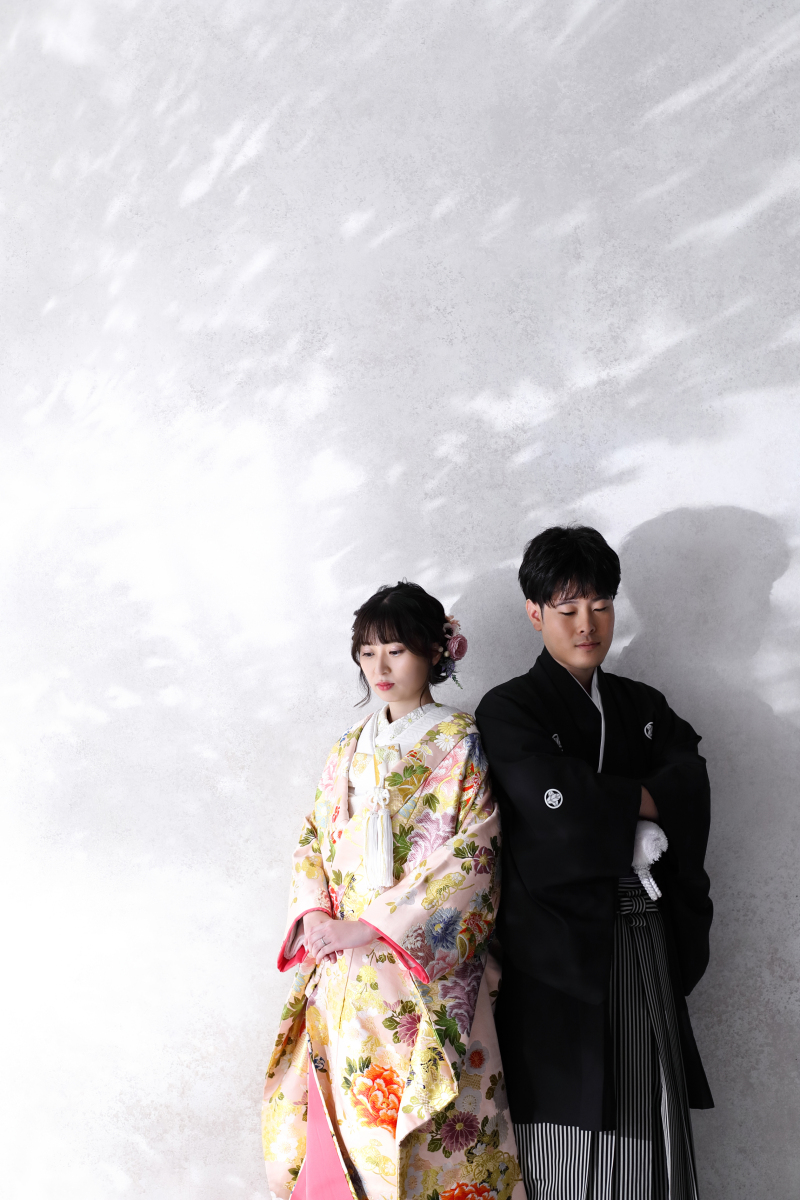 シンプルな壁を活かして。