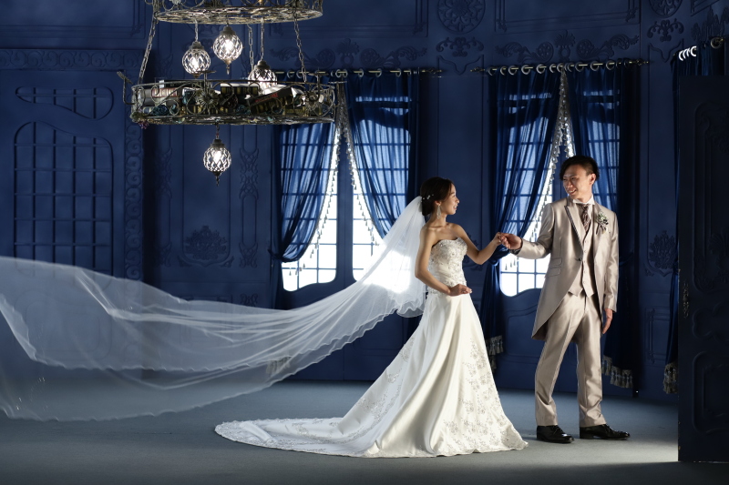 ベールをなびかせて。