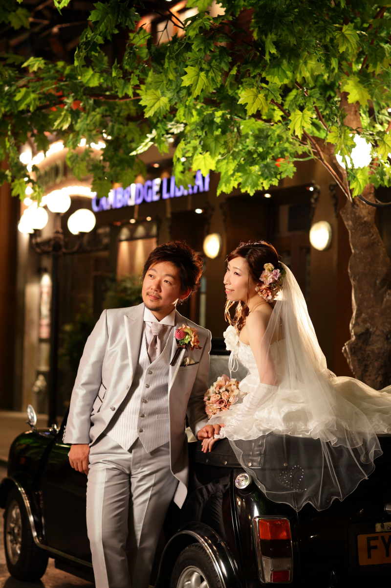 夜をバックに･･･