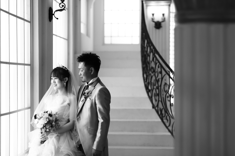 チャペルの窓際で