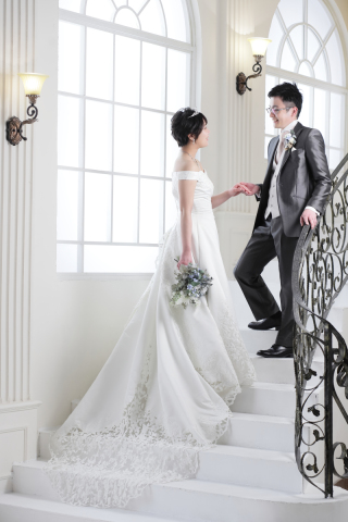 らしさのある表情を残して。