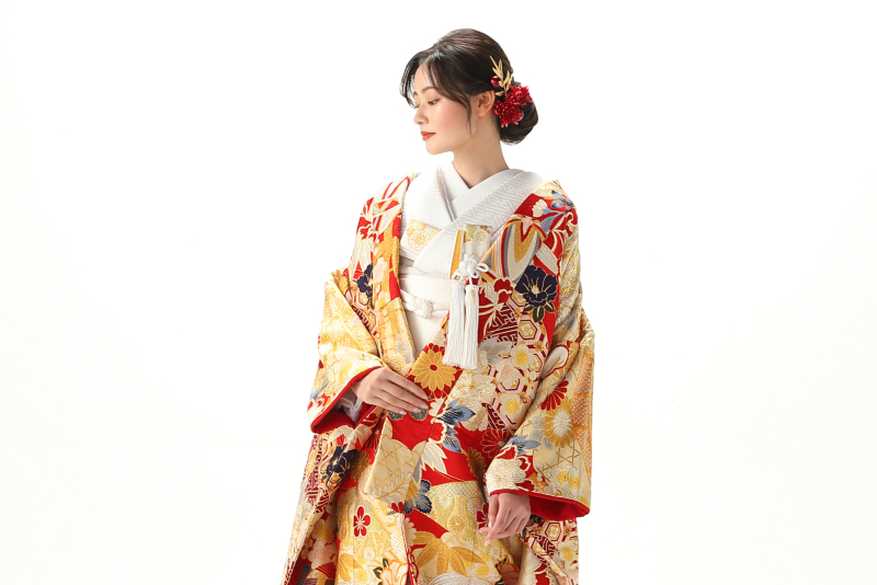 さまざまな色柄の色打掛