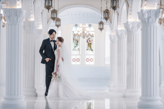 屋内スタジオで天気の心配ナシ！【土日祝追加料金０円！】洋装１着▶美肌レタッチデータ80カット・衣装・ヘアセット・メイク全部コミ♪