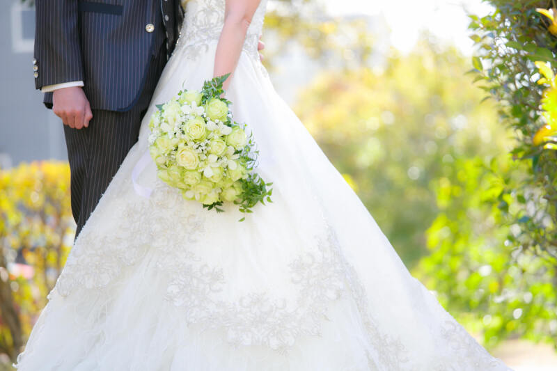 お母様が用意してくれたブーケをもって