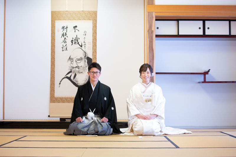 和室で座りショット