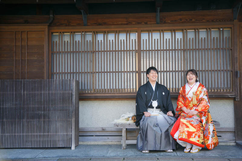 実家で家族に見守られながら残すフォトウエディング