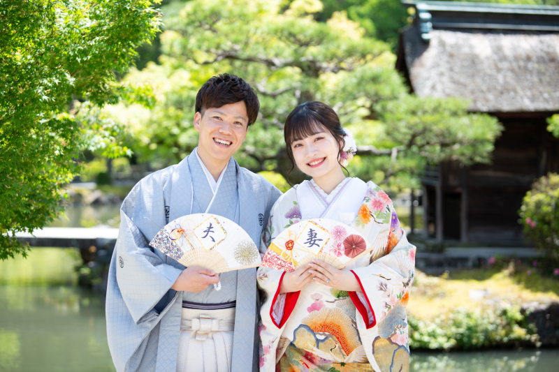 新緑溢れるお寺にて