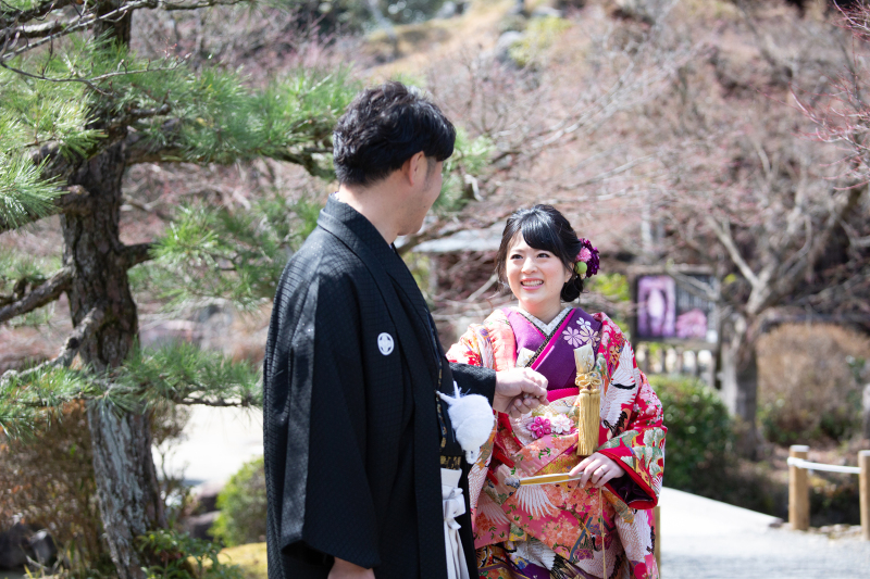 優しく見つめるご新婦様