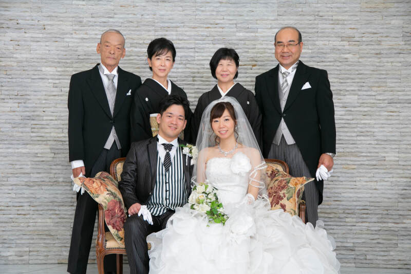 家族と一緒のフォトウエディング