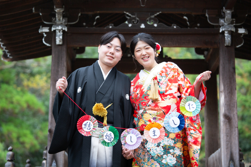 ガーランドを持って