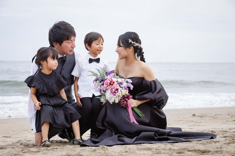 海をバックにおしゃべりタイム♪