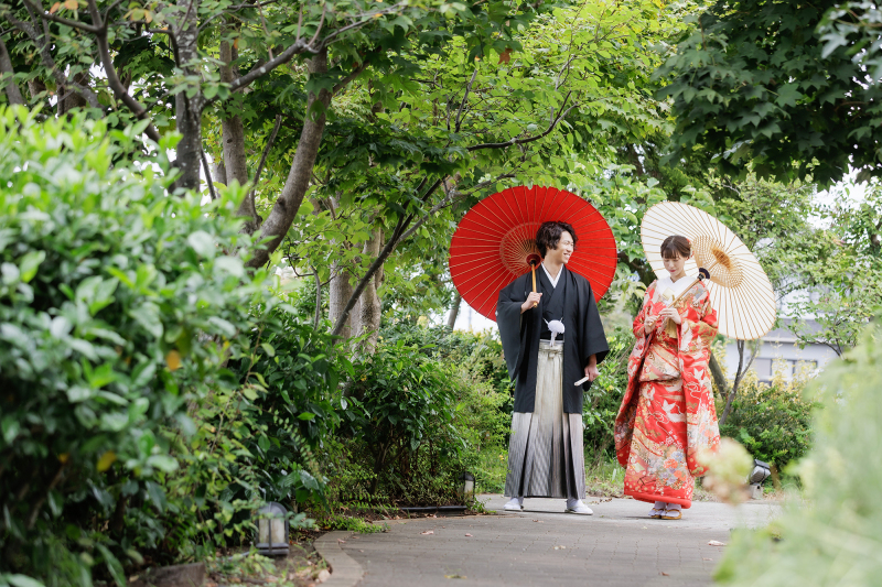 新緑の中で寄り添って