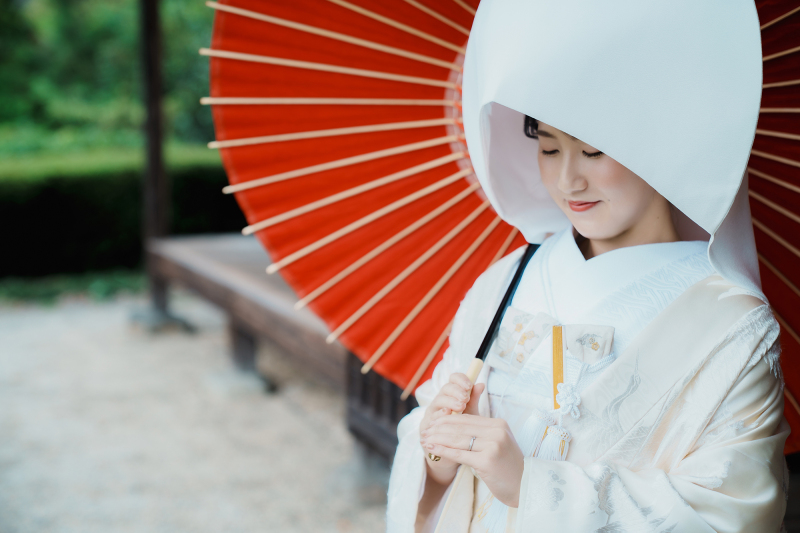 優美な横顔に秘めた想い