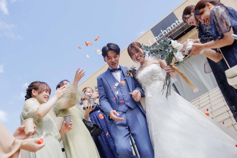 ゲストの祝福に包まれて