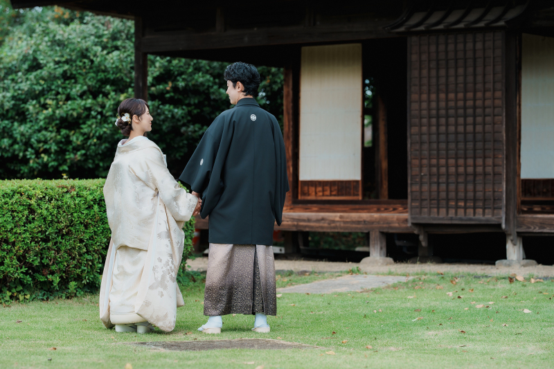 手を取り合い歩む未来