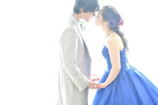 ドレス2着と和装2着。