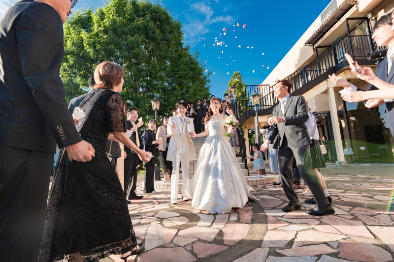  幸せのフラワーシャワー