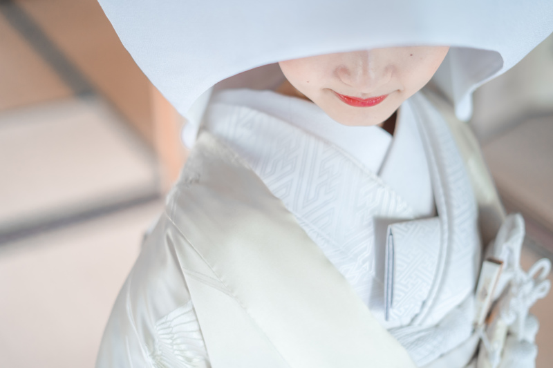 洋髪から綿帽子を付けて…