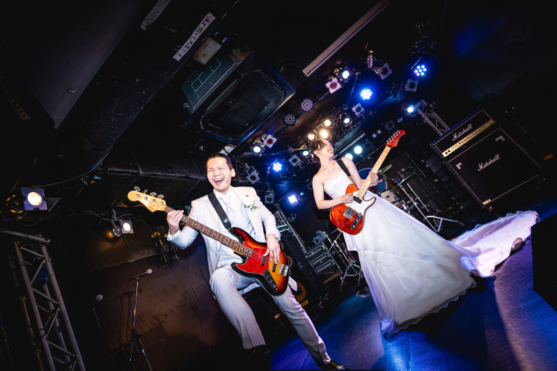 ライブスタジオでロックに!