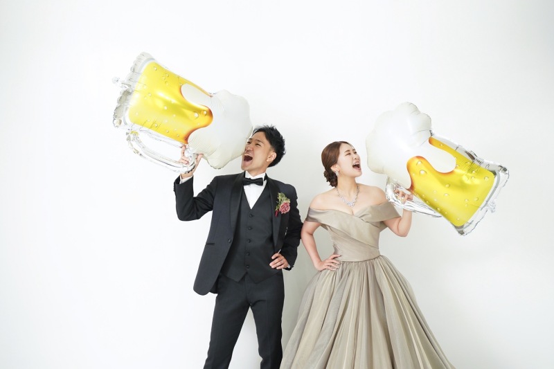 【追加差額一切なし】心ときめく!ブランド衣装で叶えるスタジオ2着撮影♡追加料金なしで最高のフォトウェディング!