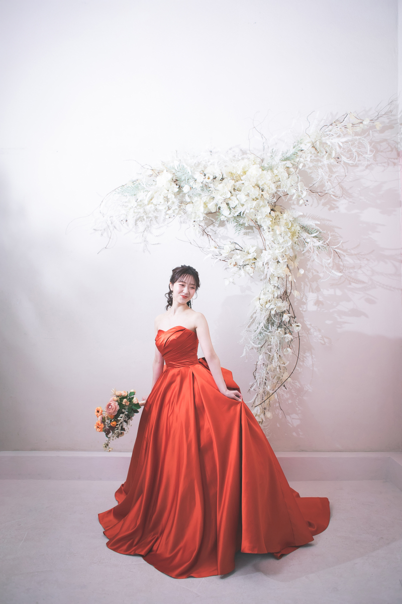 ブラッドオレンジカラーの華やかなドレス♪