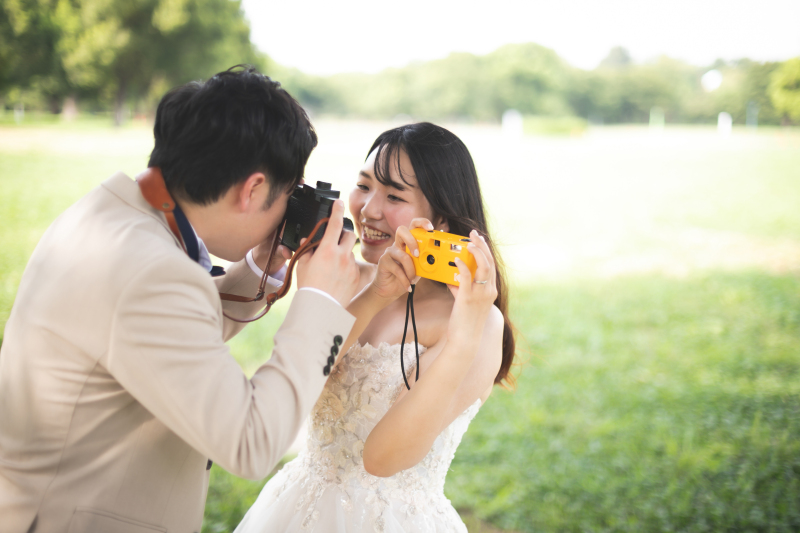 カメラで写し合いっこしながら、楽しそうなおふたり