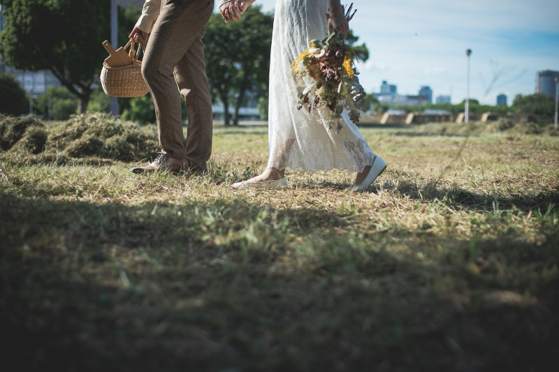 ロケでも動きやすいナチュラルドレス♪