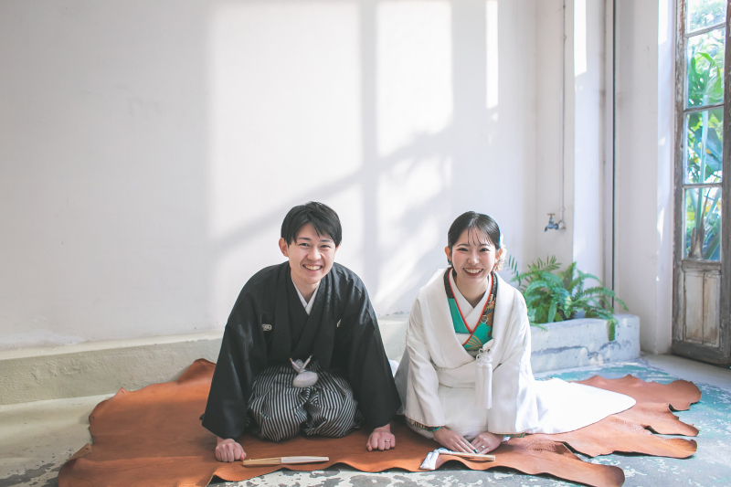 ご挨拶の正座カットは満面の笑顔で♪