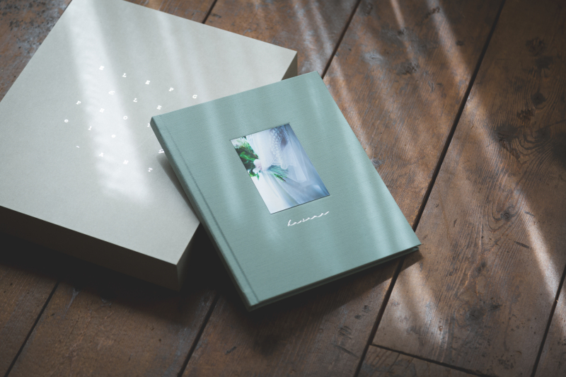 【スタジオ】洋装1点|60分撮影|データ150カット&アルバム // キャンペーン中 ¥176,000 ▷ ¥148,500