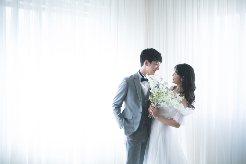 【年内来店限定】スタジオ洋装1点|60分撮影|データ50カット // キャンペーン ¥110,000 ▷ ¥82,500