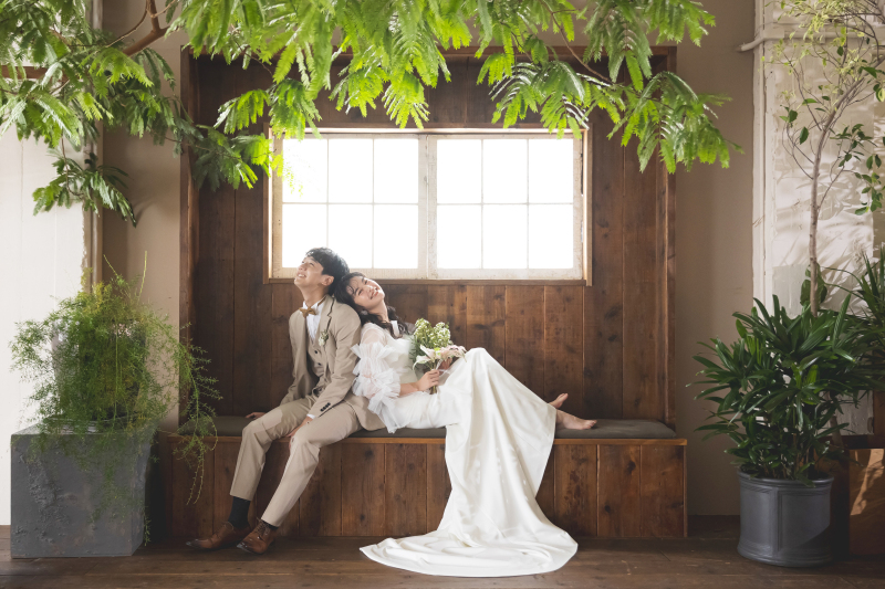 【スタジオ & ロケ】洋装1点|120分撮影|データ150カット // キャンペーン中 ¥220,000 ▷ ¥192,500〜