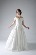 オフショルダーAライン（10200）