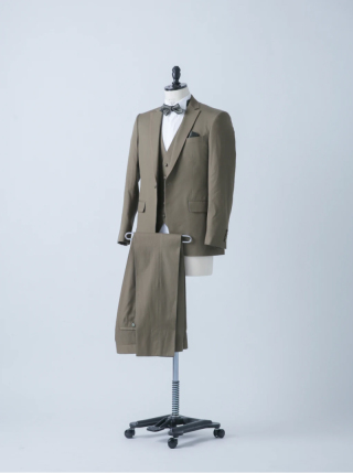 ノッチドラペルカジュアルカーキタキシード