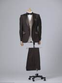 ピークドラペルクラシックタキシード／ブラウン