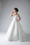 バックフリルサテンAライン（62875）