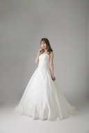 胸元ビジュー刺繍裾カットレース（WD00196）