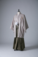 ベージュ×カーキ