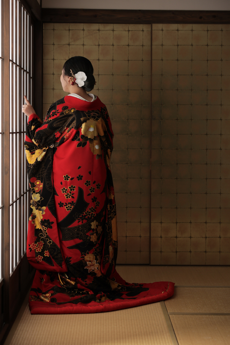 お着物の後ろ姿も