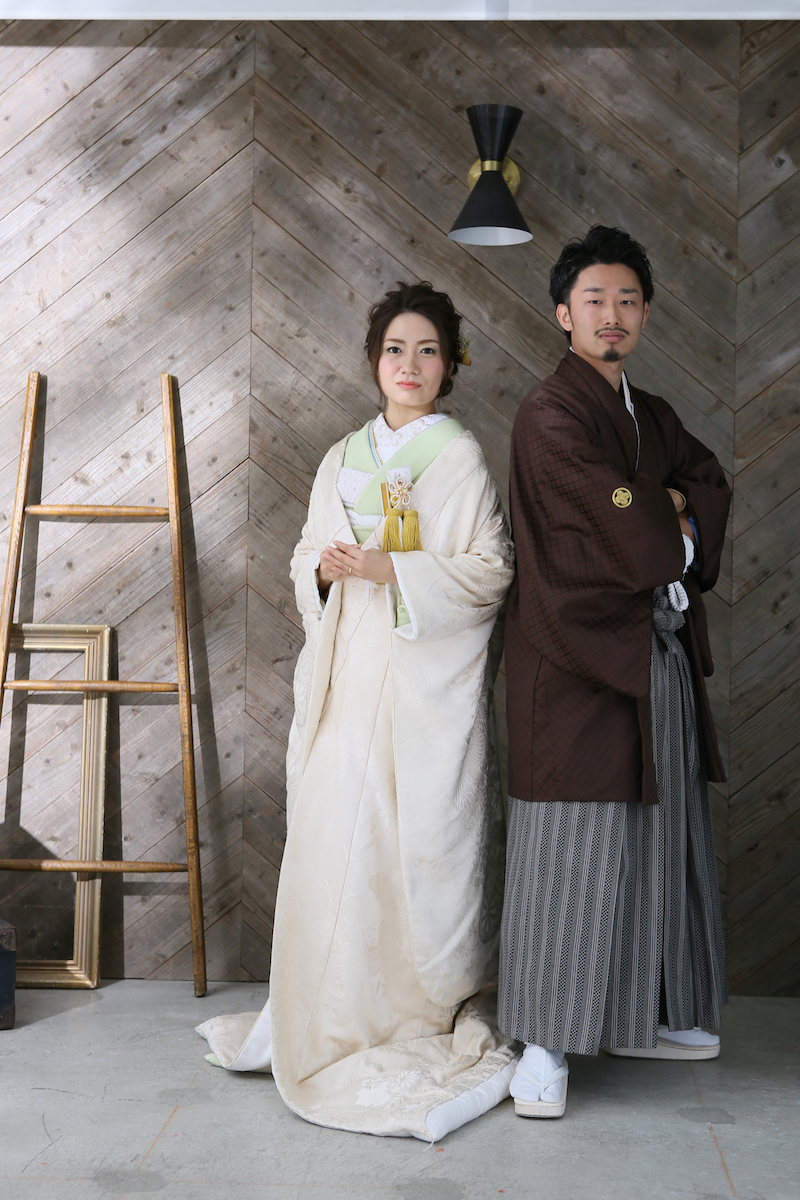 和装姿でキメポーズ。