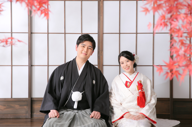 紅葉に包まれるお写真を！