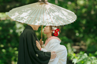 緑豊かな庭園で