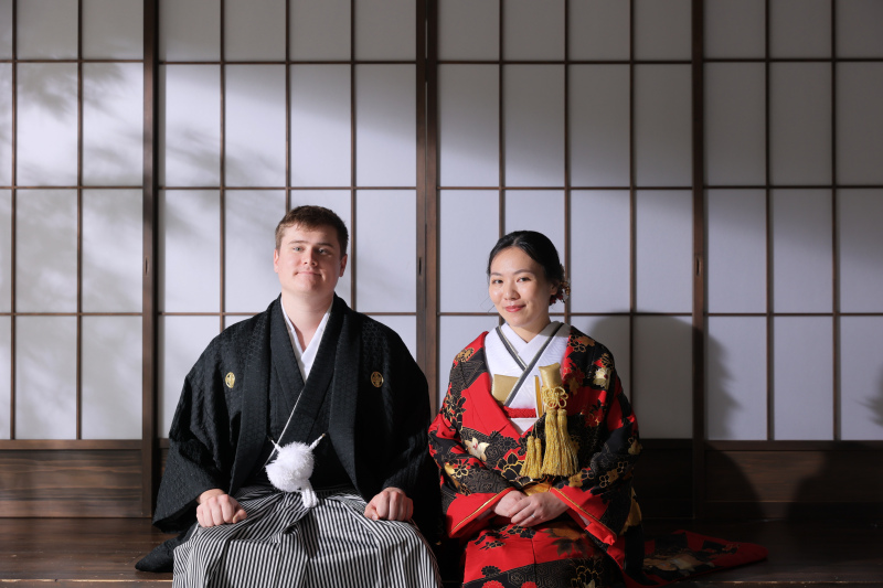 縁側に座りながら